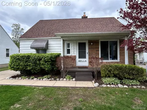 14935 Harrison St, Livonia, MI 48154