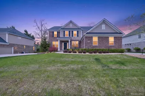2942 Montgomery Cir, Commerce, MI 48390