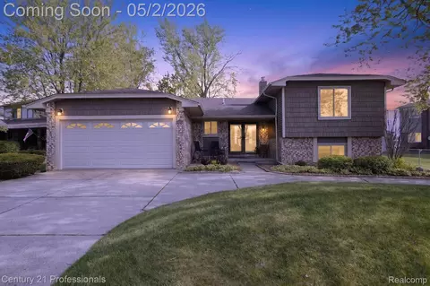 45560 Edgewood Ct, Canton, MI 48187