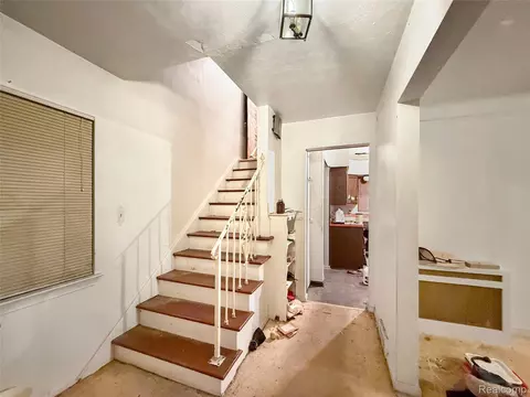Entry Way - 768 Washington Rd, Grosse Pointe, MI 48230 photo 2 of 2