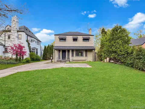 Exterior - 768 Washington Rd, Grosse Pointe, MI 48230 photo 12 of 12