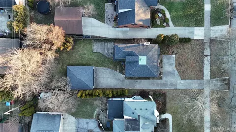 View/Area - 768 Washington Rd, Grosse Pointe, MI 48230 photo 5 of 11