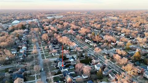 View/Area - 768 Washington Rd, Grosse Pointe, MI 48230 photo 11 of 11
