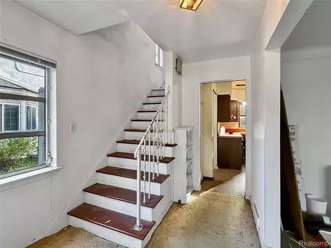 Entry Way - 768 Washington Rd, Grosse Pointe, MI 48230 photo 1 of 2