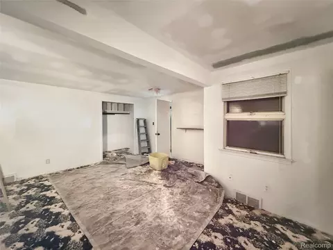 Bedroom - 768 Washington Rd, Grosse Pointe, MI 48230 photo 1 of 8