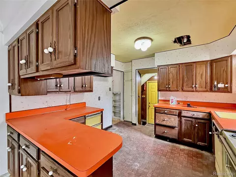 Kitchen - 768 Washington Rd, Grosse Pointe, MI 48230 photo 1 of 2