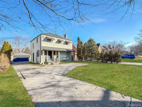 Exterior - 768 Washington Rd, Grosse Pointe, MI 48230 photo 3 of 12