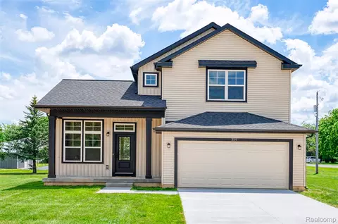 539 Wildwood Dr, Owosso, MI 48867