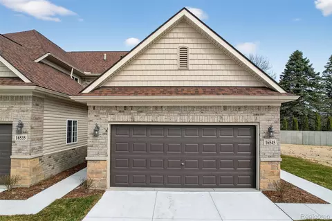 16545 Savor Ln #28, Clinton Township, MI 48038