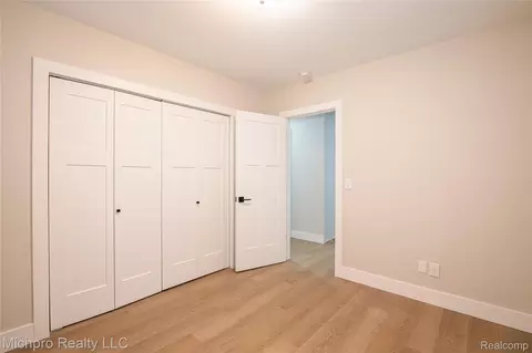 Bedroom - 4577 Jerome Rd, Independence, MI 48346 photo 2 of 3