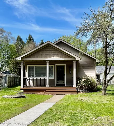 4577 Jerome Rd, Independence, MI 48346