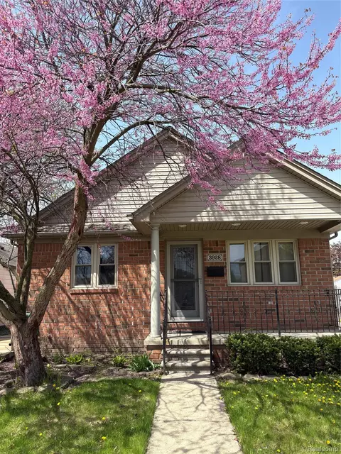 3928 Jackson St, Dearborn Heights, MI 48125
