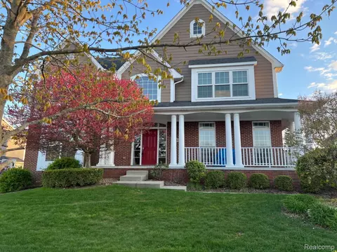 7325 Village Park Dr, Independence, MI 48346