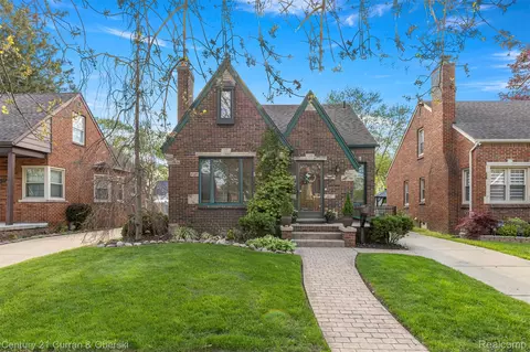 1817 N York St, Dearborn, MI 48128