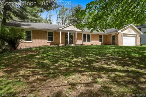 3810 Winding Way, Kalamazoo, MI 49004