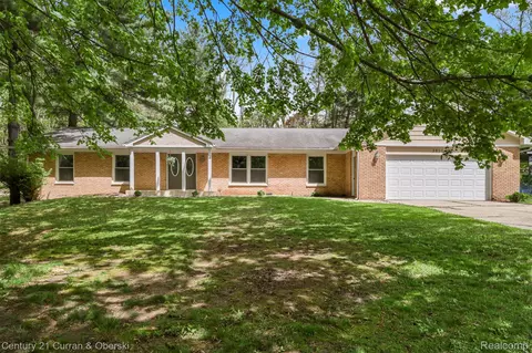 3810 Winding Way, Kalamazoo, MI 49004