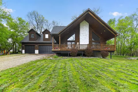 3845 Lake Lapeer Dr, Metamora, MI 48455