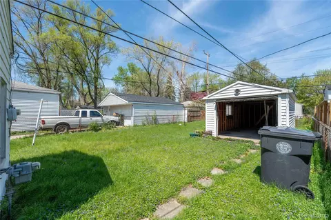 Exterior - 2346 Bloomfield St, Melvindale, MI 48122 photo 1 of 5