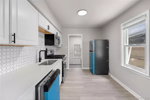 Kitchen - 2346 Bloomfield St, Melvindale, MI 48122 photo 1 of 2