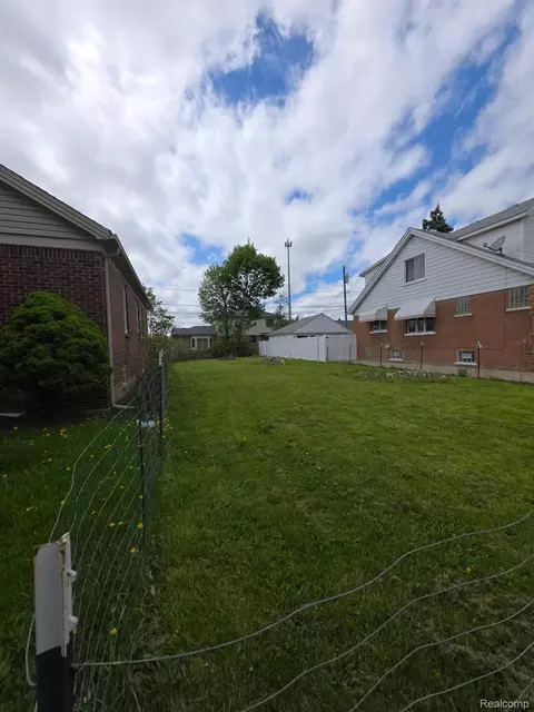 7309 Ternes St, Dearborn, MI 48126 photo 4