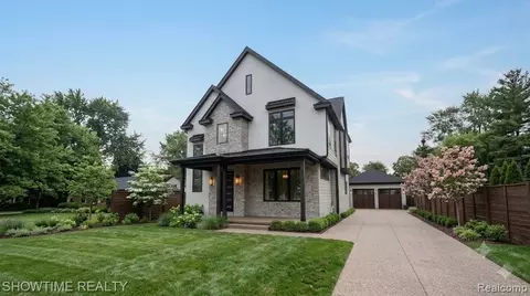 1623 Taunton Rd, Birmingham, MI 48009