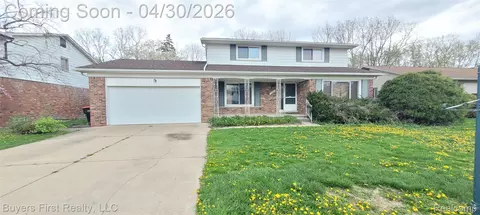25600 Southwood Dr, Southfield, MI 48075