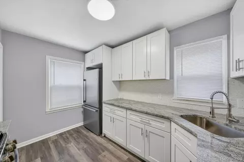 Kitchen - 5156 Winifred St, Wayne, MI 48184 photo 2 of 3