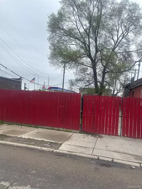 6236 Horatio St, Detroit, MI 48210