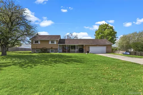 6270 E Dodge Rd, Thetford, MI 48458