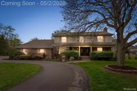 4436 Ardmore Ct, Bloomfield Hills, MI 48302