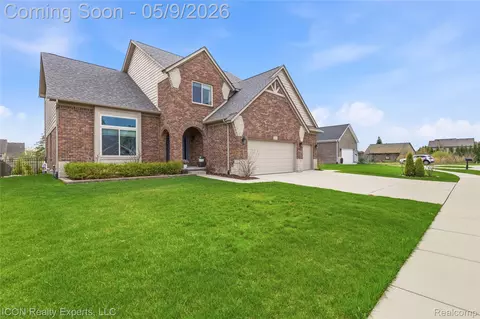 Exterior - 20620 Misty Brook Ct, Macomb, MI 48044 photo 6 of 7