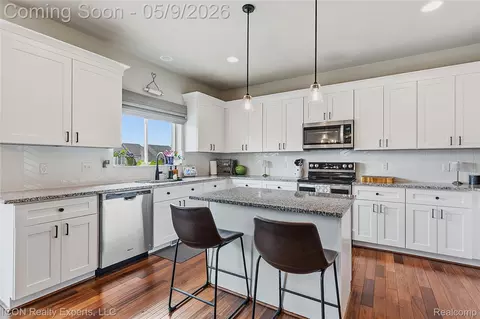Kitchen - 20620 Misty Brook Ct, Macomb, MI 48044 photo 1 of 4