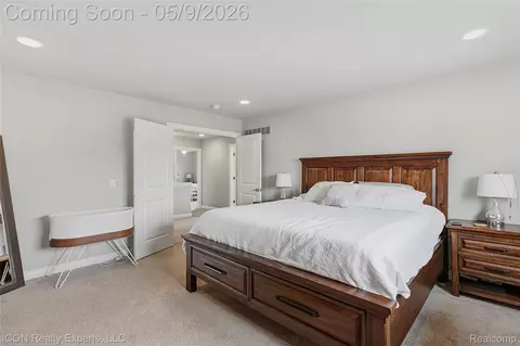 Bedroom - 20620 Misty Brook Ct, Macomb, MI 48044 photo 2 of 8