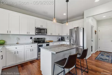 Kitchen - 20620 Misty Brook Ct, Macomb, MI 48044 photo 4 of 4