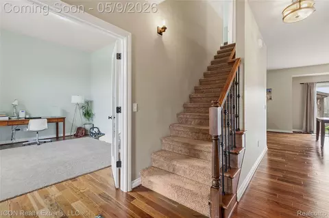 Entry Way - 20620 Misty Brook Ct, Macomb, MI 48044 photo 2 of 4