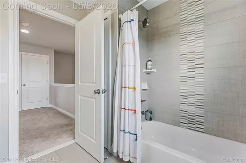 Bath - 20620 Misty Brook Ct, Macomb, MI 48044 photo 4 of 4