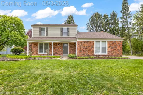 35963 Fair Oaks Court Ct, Farmington Hills, MI 48331