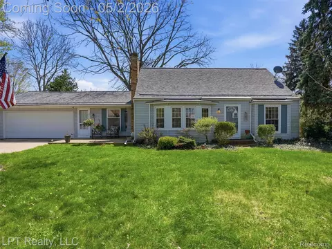 128 Becker Dr, Brighton, MI 48116