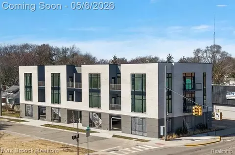 110 Austin Ave #203, Royal Oak, MI 48067
