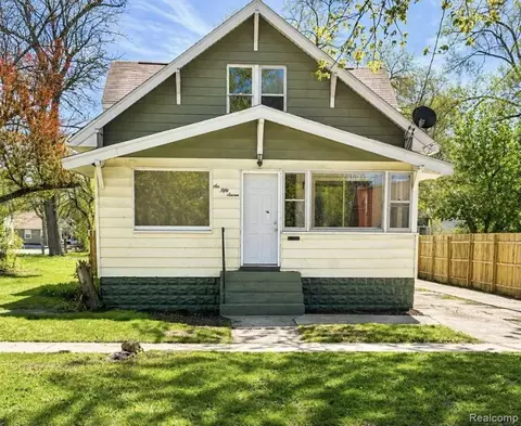 657 Allen Ave, Muskegon, MI 49442