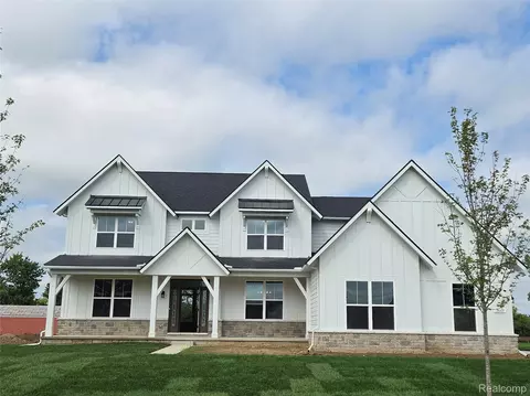 3669 Kinsley Blvd, Superior, MI 48105