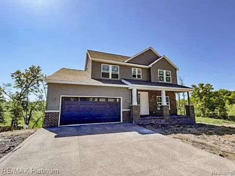 4570 Stillmeadow, Genoa, MI 48843