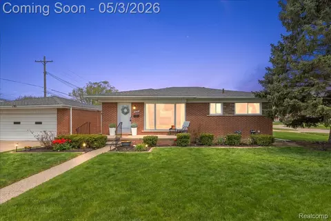 18241 Airport, Fraser, MI 48026