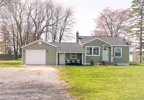 5017 North Rd, Clyde, MI 48049