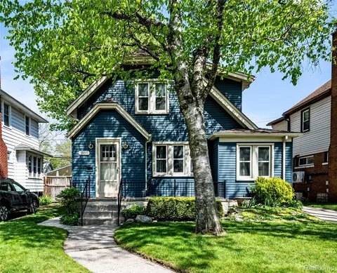 1037 Longfellow Ave, Royal Oak, MI 48067