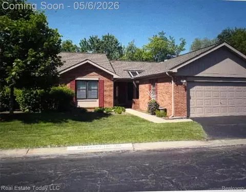7283 Huntcliff #57, West Bloomfield, MI 48322