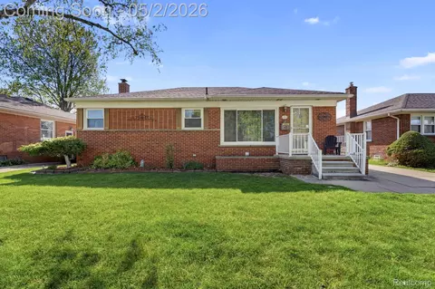3320 Edsel St, Trenton, MI 48183