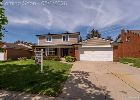 5 Snow Ct, Dearborn, MI 48124