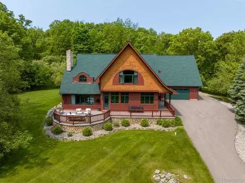4832 Hosner Rd, Addison, MI 48370