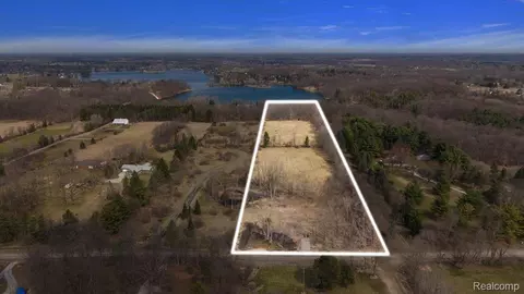 10515 Horton Rd, Atlas, MI 48438